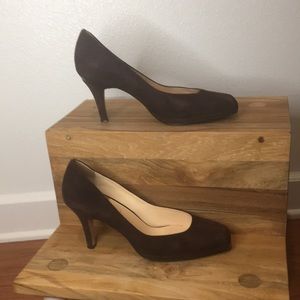 Chocolate brown suede Cole Haan pumps - size 9.